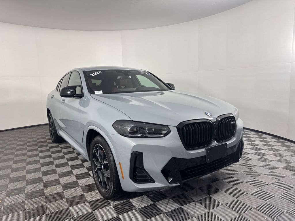Thumbnail: 2024 BMW X4 - 3
