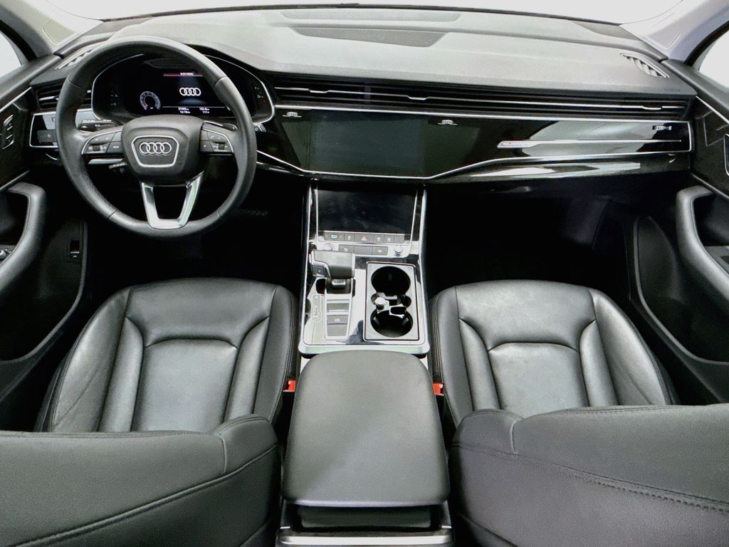 Thumbnail: 2022 Audi Q7 - 13