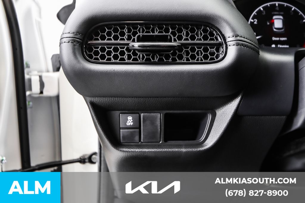 2023 Honda HR-V LX photo 29