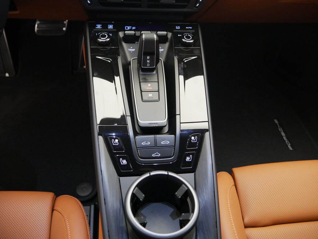 Thumbnail: 2026 Porsche 911 - 29