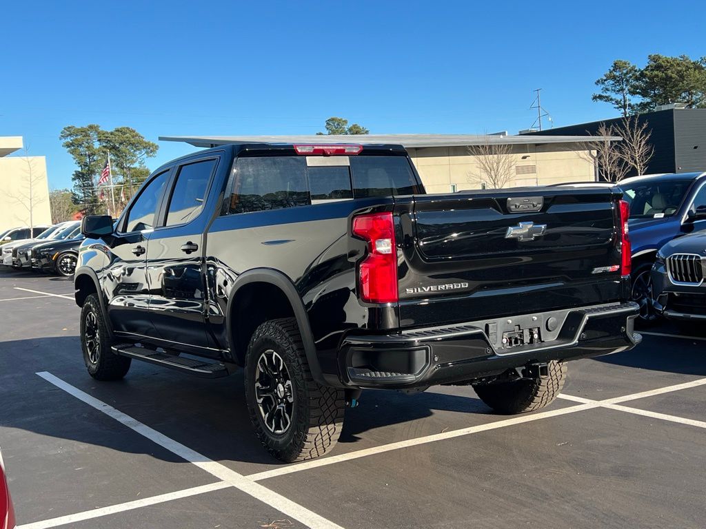 Thumbnail: 2024 Chevrolet Silverado 1500 - 4