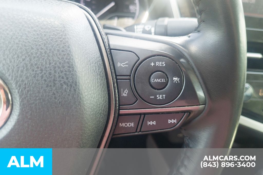Used 2022 Black Toyota SE image 11