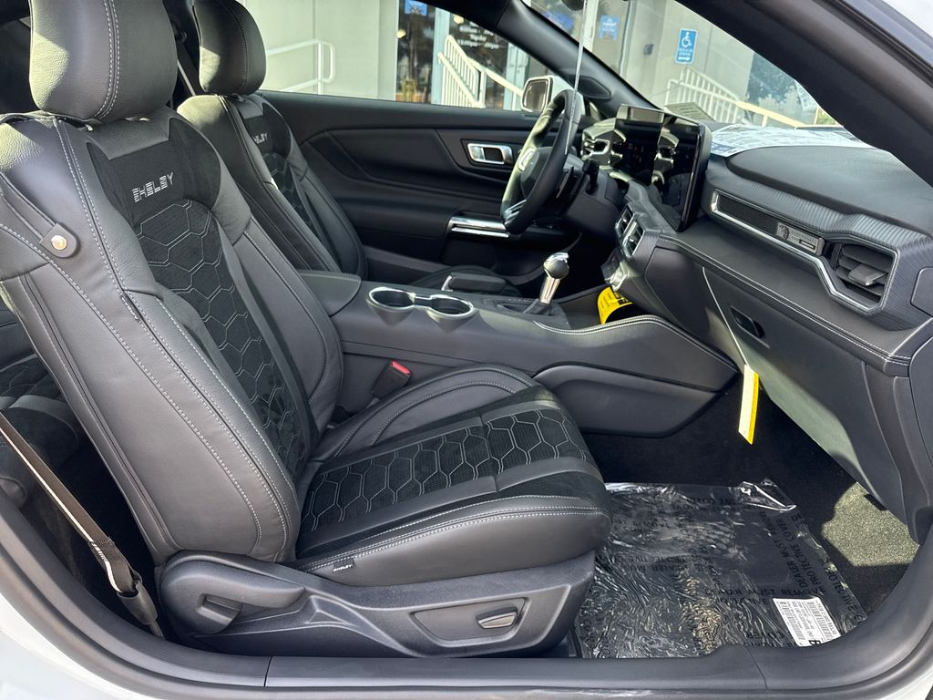 2025 Ford Mustang GT Premium Fastback - Photo 23