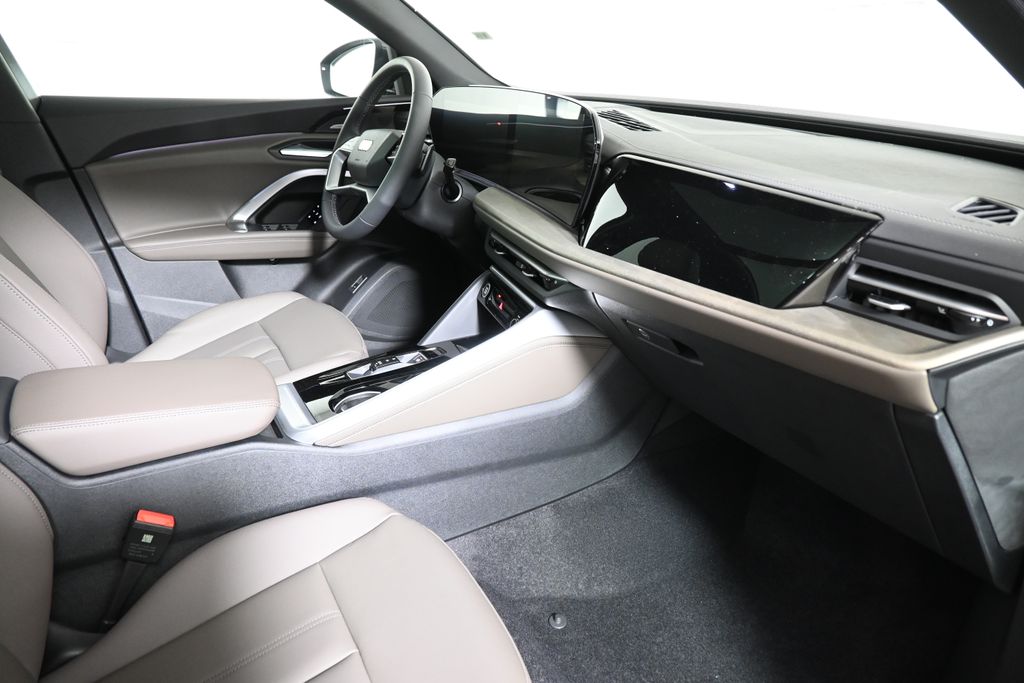 Thumbnail: 2025 Audi Q5 - 21