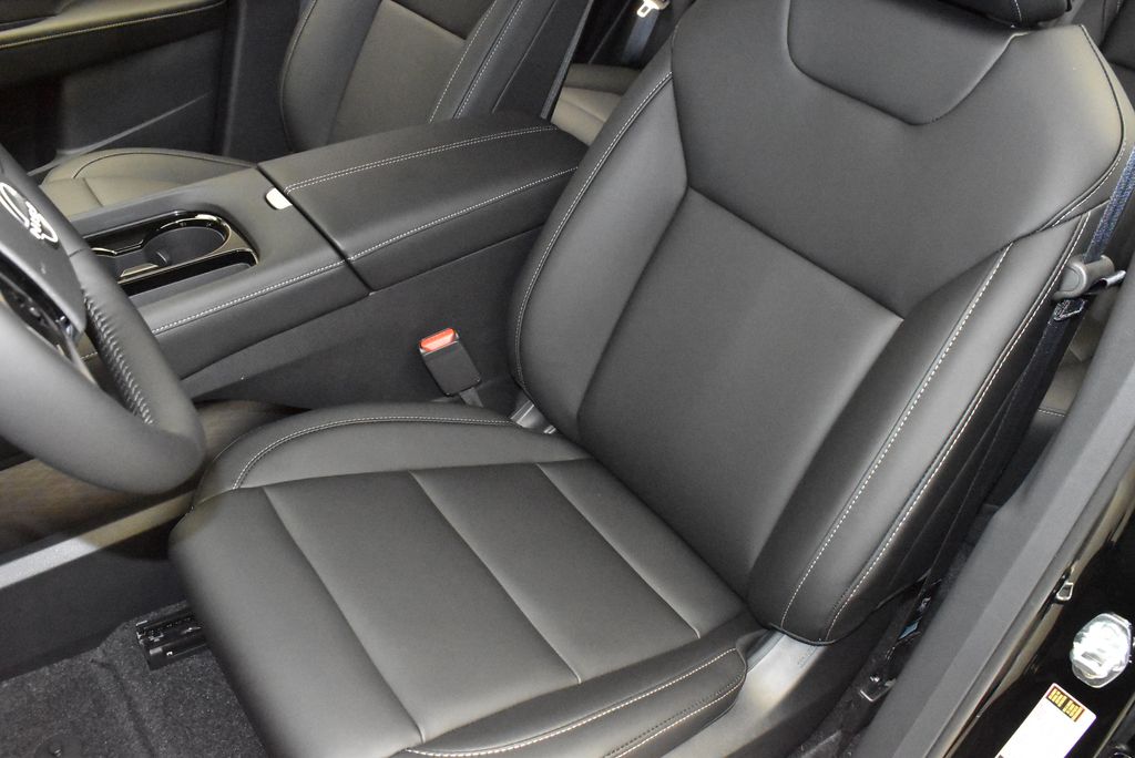 2025 Nissan Murano SV 13