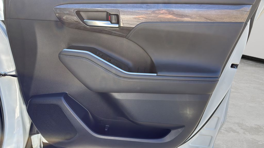 2022 Toyota Highlander Hybrid