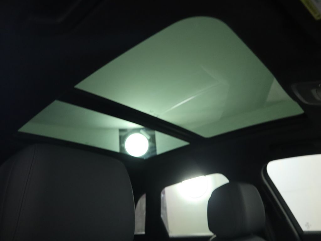 Thumbnail: 2025 Audi Q3 - 19