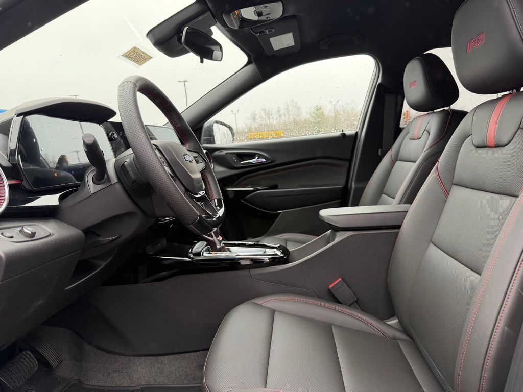 View vehicle photo 2