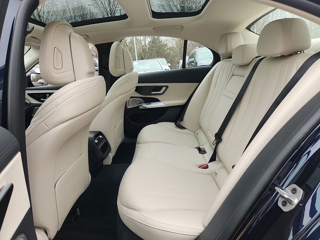 Thumbnail: 2026 Mercedes-Benz E-Class - 10