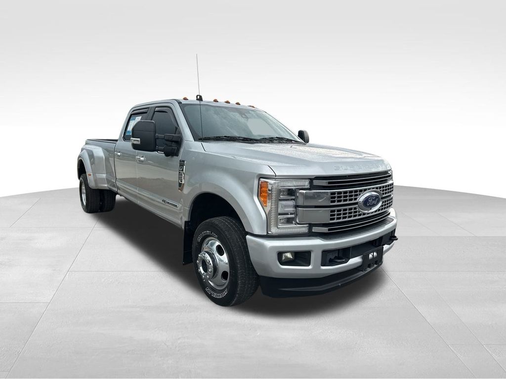 2019 Ingot Silver Metallic Ford Super Duty F-350 DRW Platinum 4X4 Truck