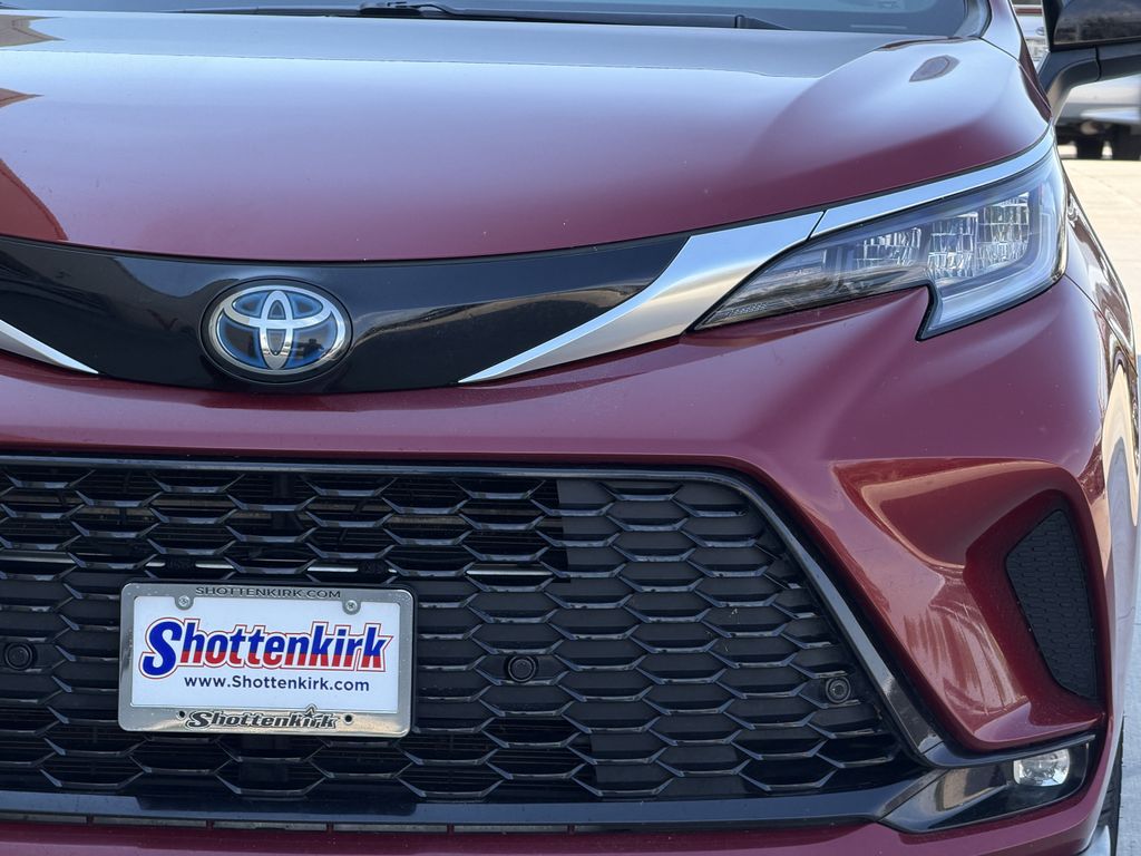 Used 2022 Toyota Sienna Van
