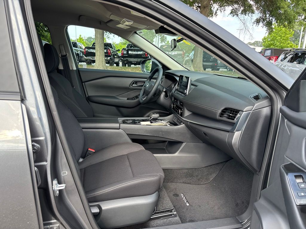 New 2026 Gray Nissan S image 17