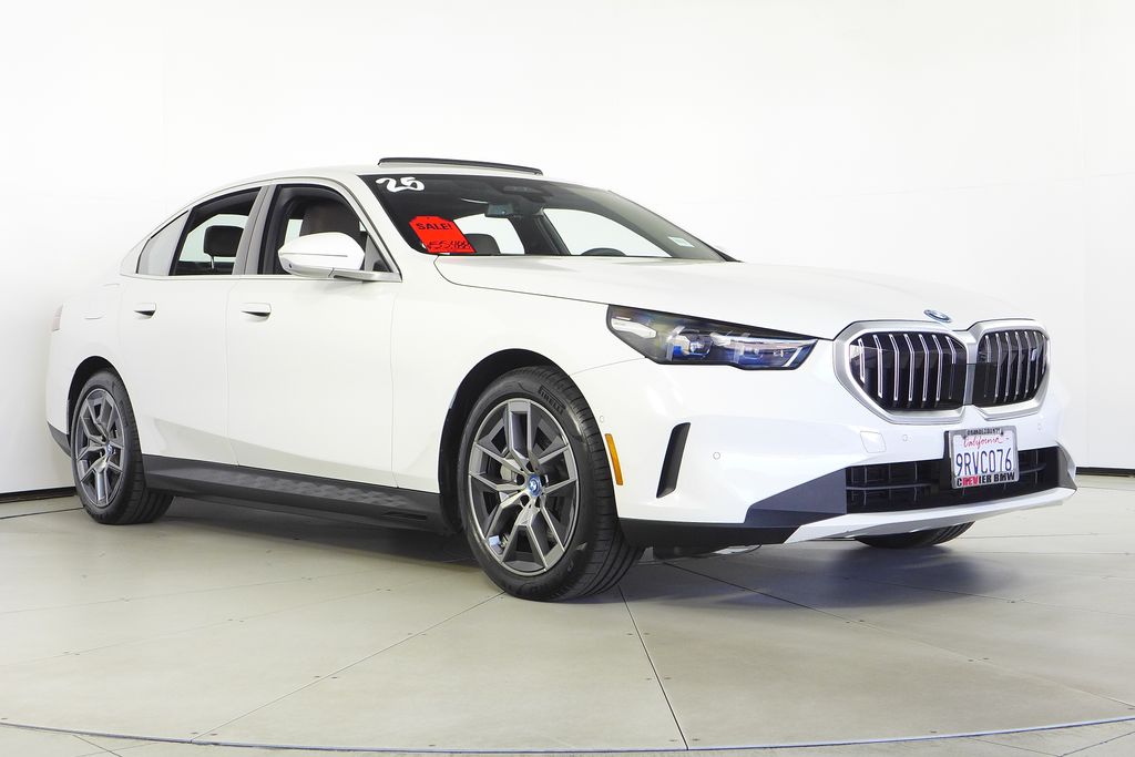 Thumbnail: 2025 BMW i5 - 4