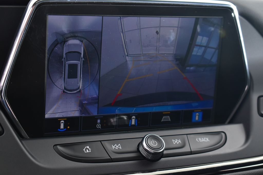 Thumbnail: 2021 Chevrolet Blazer - 25