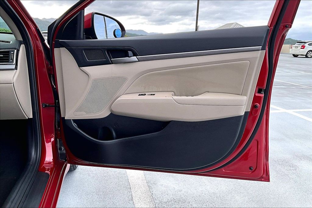 Used 2018 Red Hyundai Limited image 19