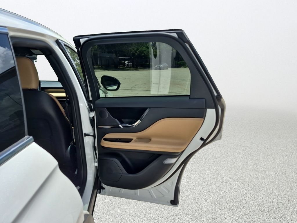 2023 Lincoln Corsair Reserve White at Community Toyota