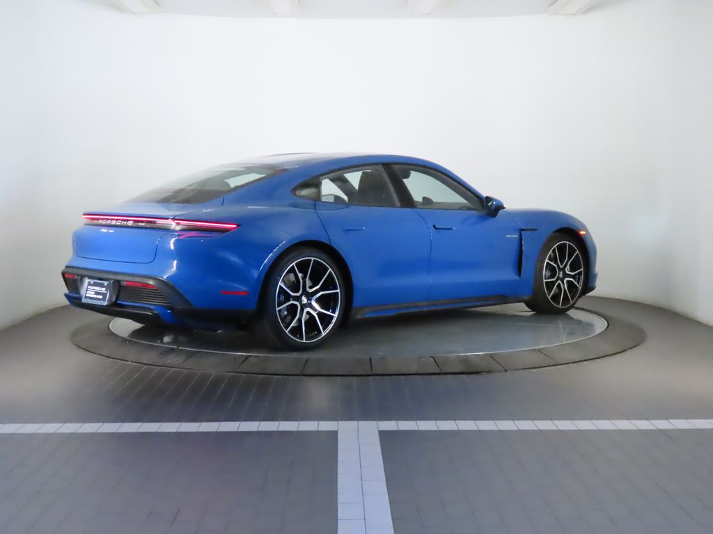 Thumbnail: 2025 Porsche Taycan - 7