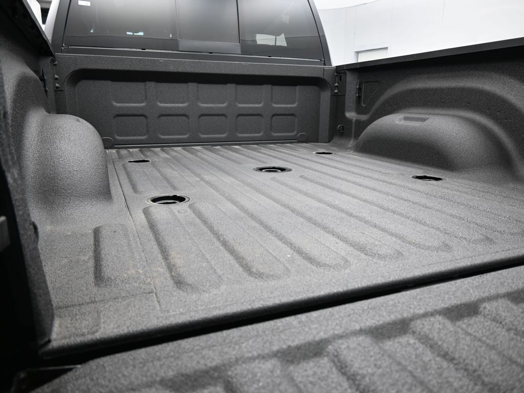 New 2026 Diamond Black Crystal Pearlcoat Ram Laramie image 37