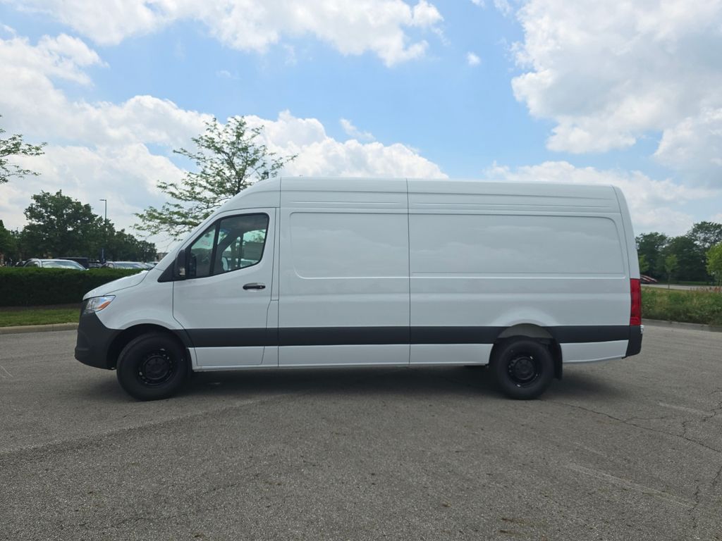 New 2026 White Mercedes-Benz Cargo 170 WB image 10