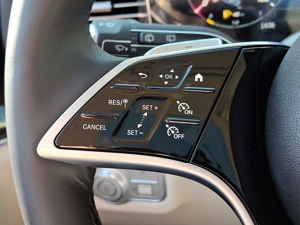 Thumbnail: 2026 Mercedes-Benz GLE - 16