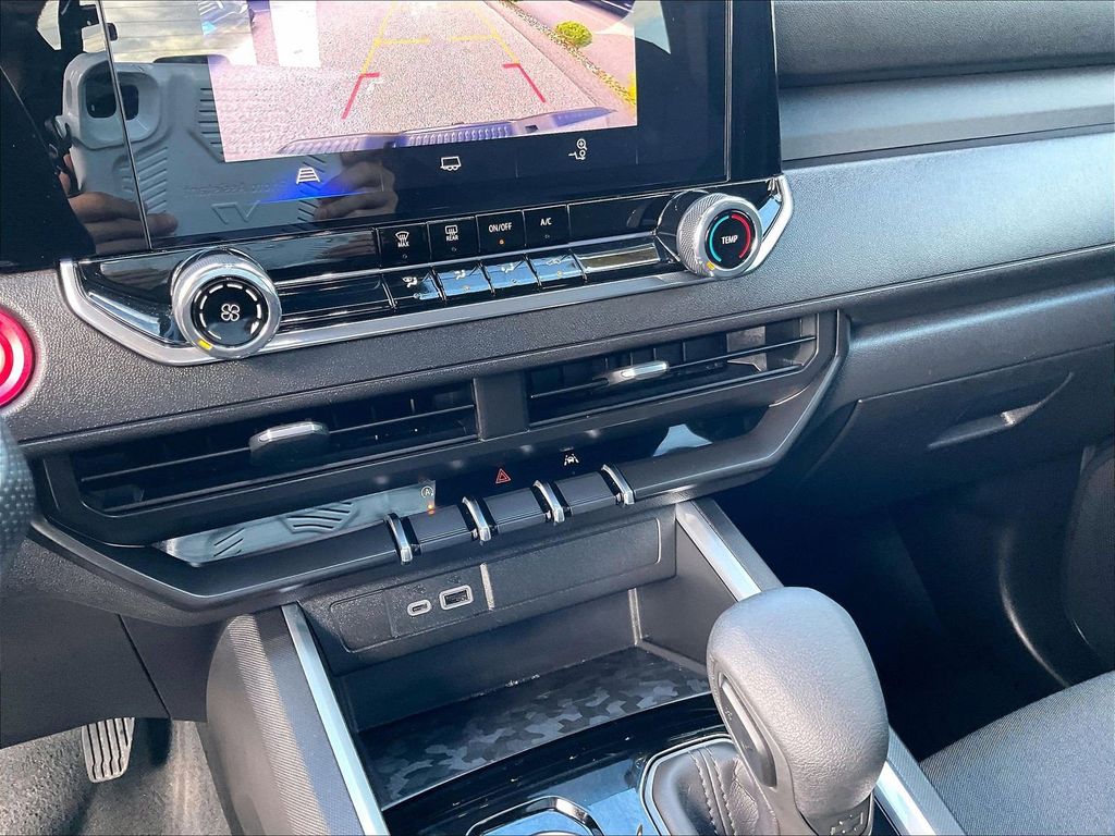 2024 Chevrolet Colorado — photo 25