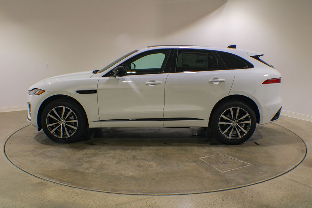 New 2026 White Jaguar P250 R-Dynamic S image 3