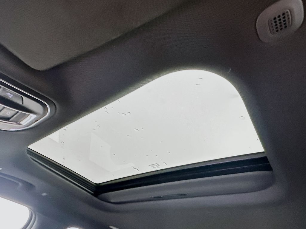 New 2026 White/off-white Jeep Laredo Altitude image 14