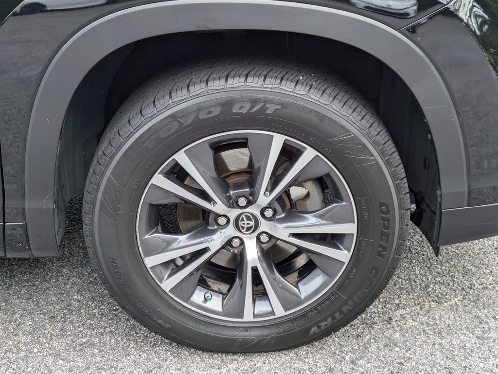Used 2016 Toyota Highlander SUV