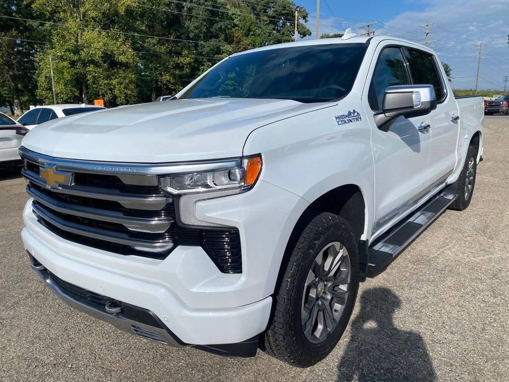 Polar White Tricoat 2026 Chevrolet Silverado 1500 Pickup Truck Four-Wheel Drive Automatic