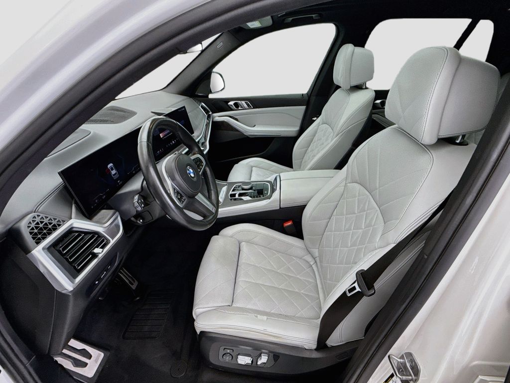Thumbnail: 2024 BMW X5 - 18