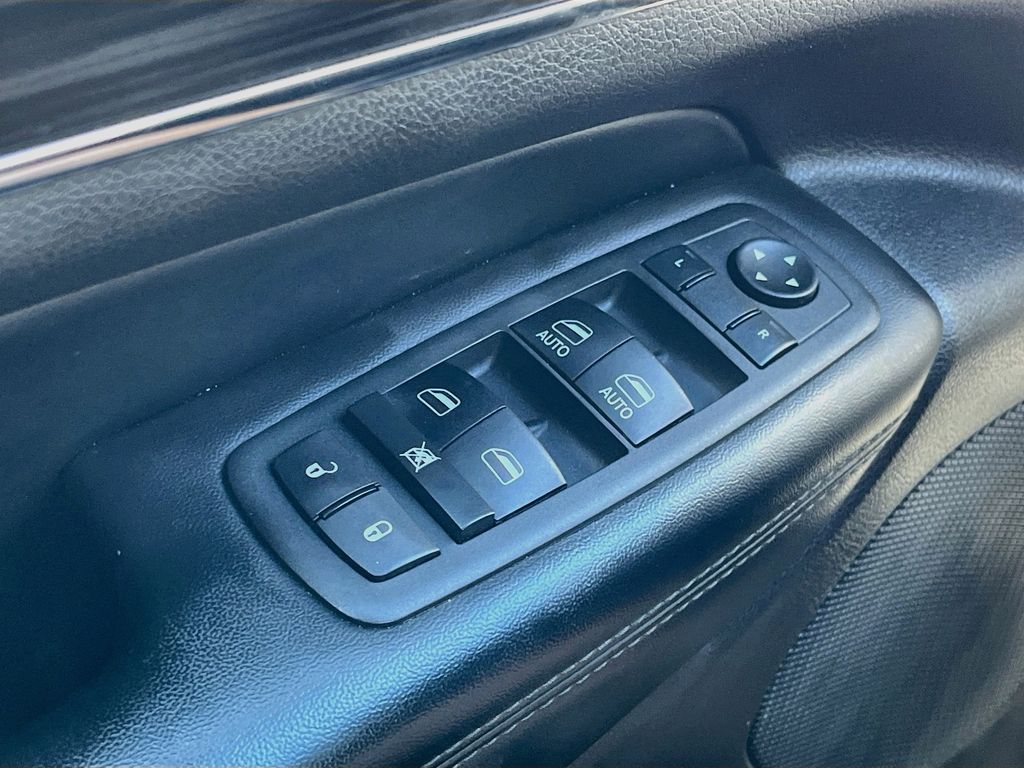 Used 2021 Gray Jeep Limited image 18