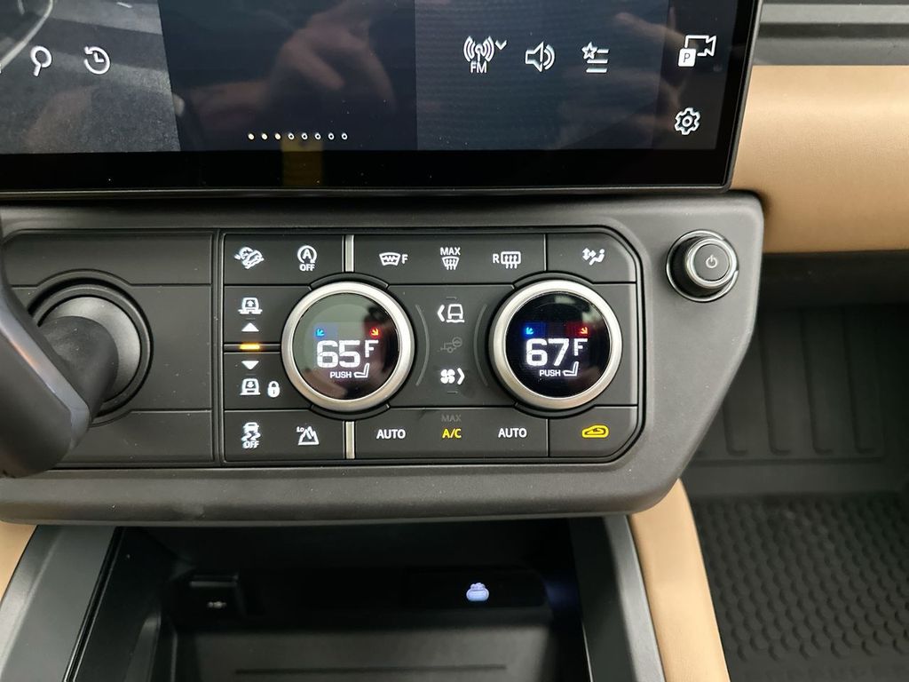 Thumbnail: 2026 Land Rover Defender - 21