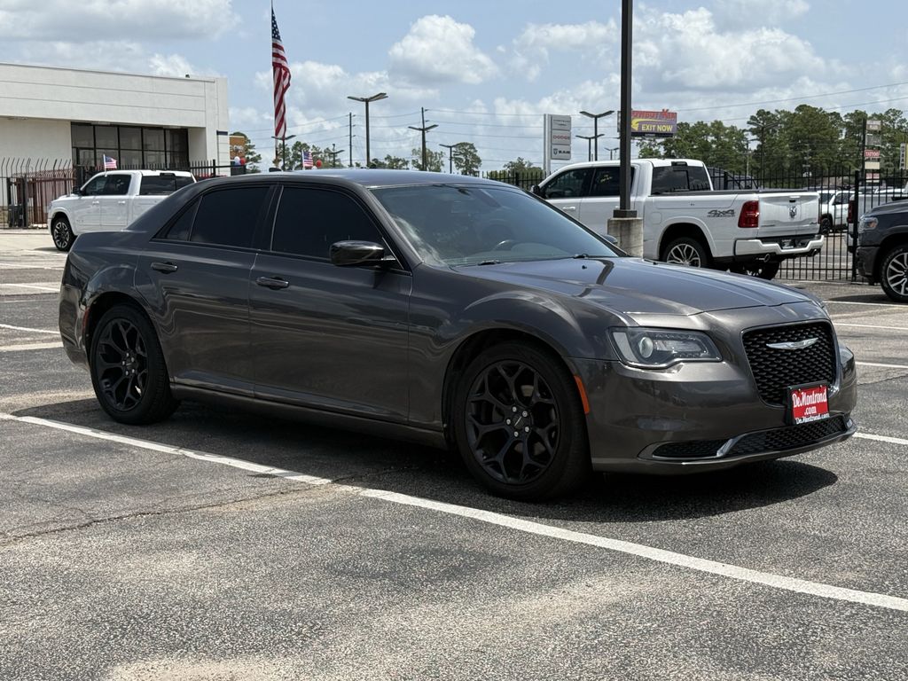 2019 Chrysler 300 Touring - 2