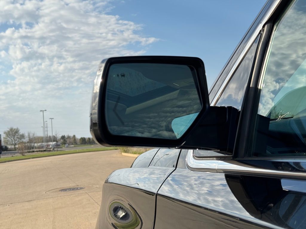 2019 GMC Yukon SLT photo