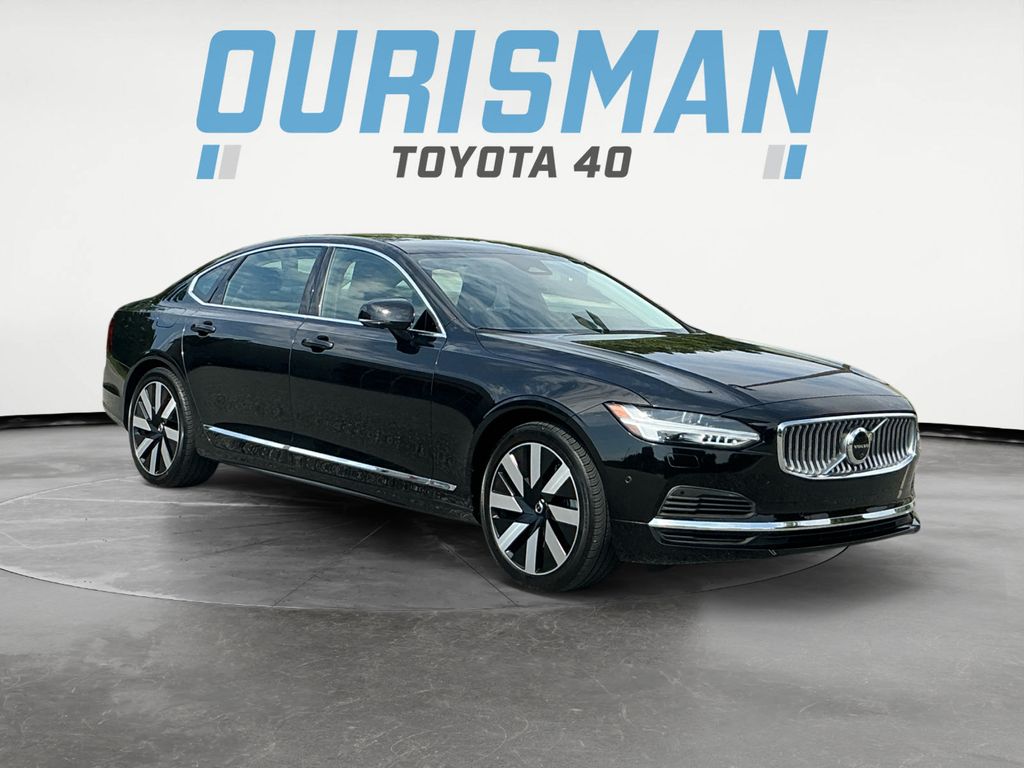 2024 Volvo S90 Negro (Onyx Black Metallic) Sedán Tracción en las cuatro ruedas Automática