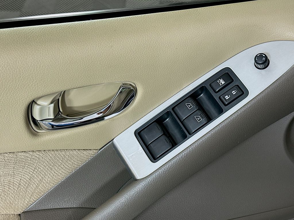 Thumbnail: 2014 Nissan Murano - 18