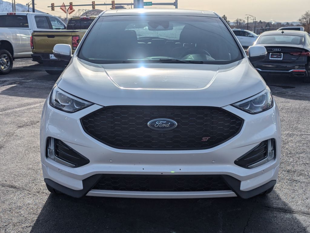 2019 Ford Edge ST 10