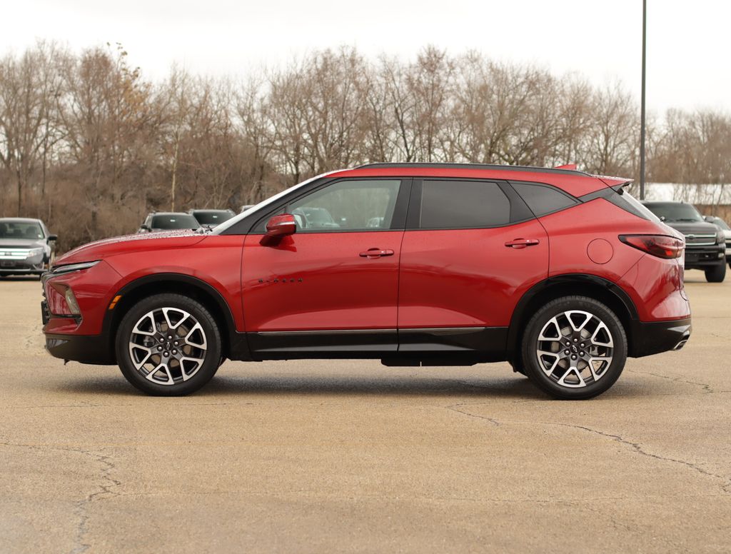 View vehicle photo 4