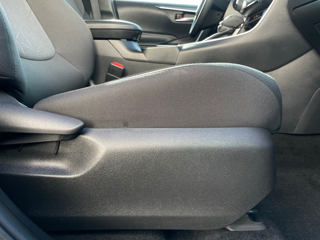 Thumbnail: 2024 Toyota RAV4 - 30