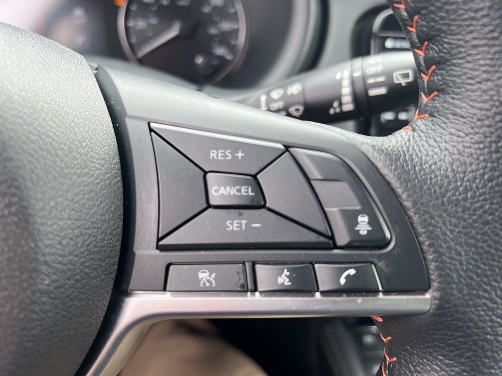 2024 Nissan Kicks SR photo