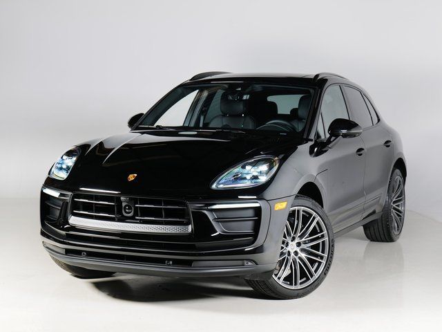 2026 Porsche Macan 2.0L I4 Turbo