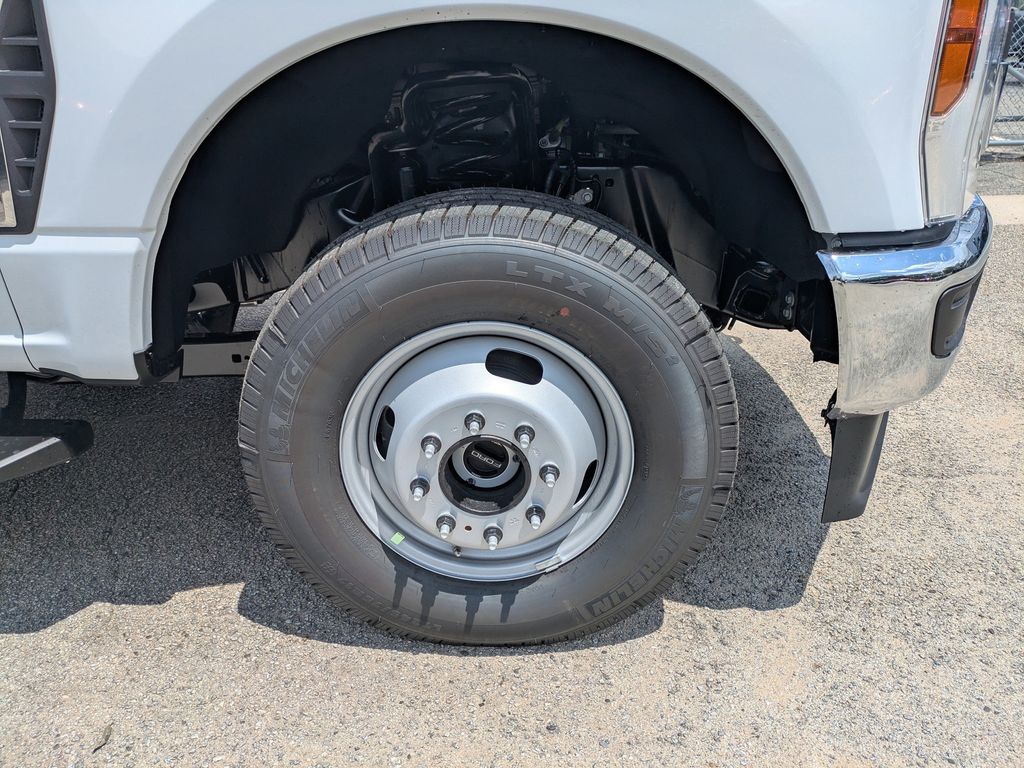 2026 Ford F-350 Chassis XL