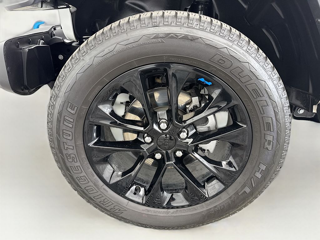 Thumbnail: 2023 Jeep Wrangler - 29