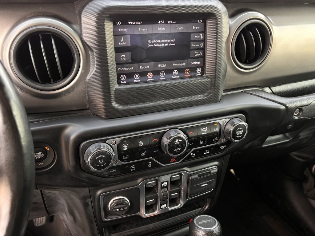 Used Car 2021 Jeep Gladiator  For Sale Under $30,000 In Corsicana, Texas