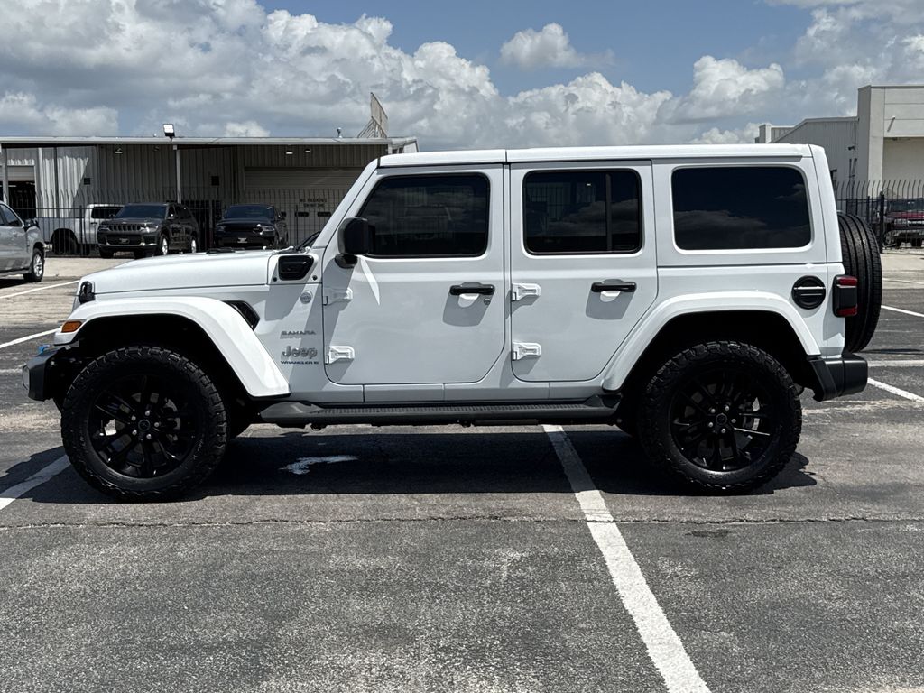 2024 Jeep Wrangler Sahara 4xe White at River Oaks CDJR