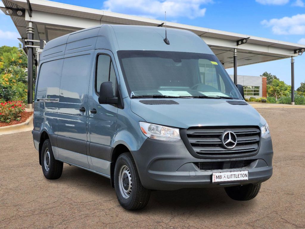 2024 Mercedes-Benz Sprinter 2500 Cargo 144 WB 2