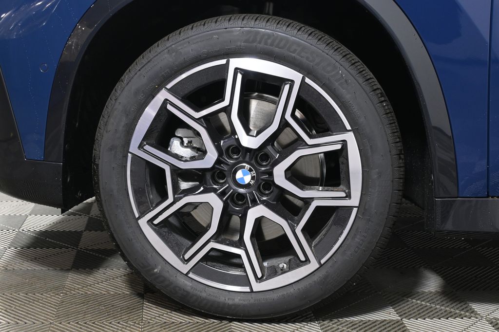 Thumbnail: 2026 BMW X1 - 12