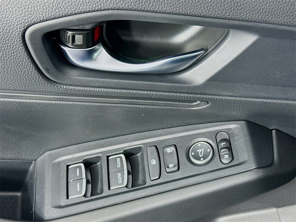 2025 Honda Accord LX photo