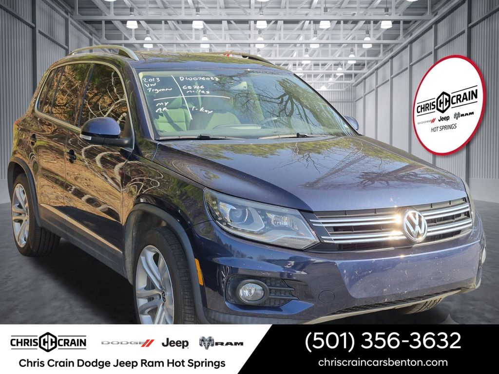 Night Blue 2013 Volkswagen Tiguan SUV / Crossover Front-Wheel Drive 6-Speed Automatic