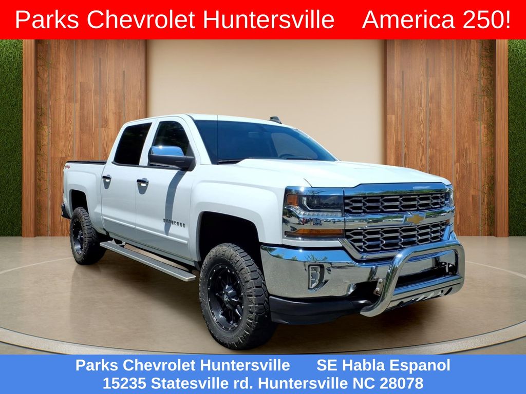 Summit White 2017 Chevrolet Silverado 1500 Pickup Truck Four-Wheel Drive 6-Speed Automatic Overdrive